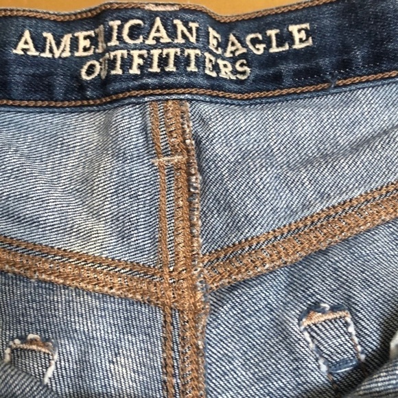 American Eagle Womens Distressed Button Fly Medium Wash Cuffed Denim Shorts Sz 4 - Picture 11 of 12